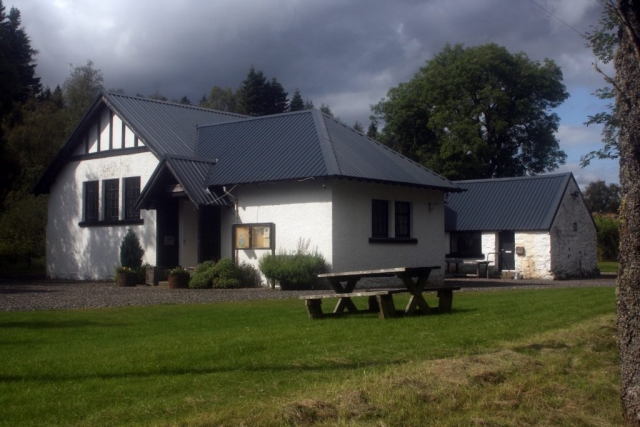 Blackwater Hall - accommodation in the Glenshee, Perthshire Glens